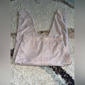 Victoria’s Secret 7/8 High Rise Performance Tight Cheetah Print NWT